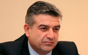 Армянский государственный деятель. Старший брат предпринимателя Самвела Карапетяна