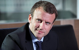 Французский политик, бывший инвестиционный банкир. 26 августа 2014 года он был назначен министром экономики, промышленности и цифровых дел во втором правительстве Вальса. Он подал в отставку 30 августа 2016 года, намерен участвовать в президентских выборах 2017 года