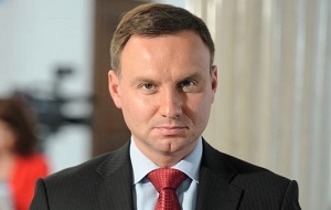 ольский политический деятель. 24 мая 2015 года избран президентом Польши, вступил в эту должность 6 августа 2015 года.