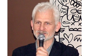 Белорусский правозащитник, председатель правозащитного центра «Вясна», вице-президент Международной федерации прав человека