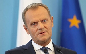 Польский и общеевропейский государственный и политический деятель. Премьер-министр Польши с 16 ноября 2007 по 22 сентября 2014 года. В 2014 году стал председателем Европейского совета, в 2017 году переизбран на этот пост.