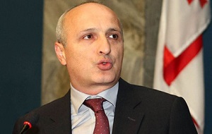 Грузинский политический и военный деятель. С 2004 по 2012 год возглавлял МВД, в 2012 году был премьер-министром Грузии. Генеральный секретарь партии «Единое национальное движение»