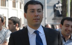 Посол Армении в Ватикане, Бывший замруководителя аппарата президента Армении