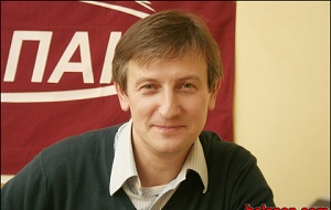 Белорусский политик и экономист, заместитель председателя Объединённой гражданской партии с апреля 2000 до 2011 года.