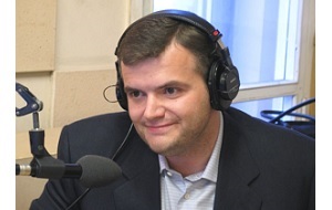 Российский медиаменеджер, являлся генеральным директором телекомпании НТВ в период с января 2003 по июль 2004 года