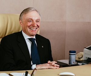 Финогенов Игорь Валентинович - первый глава Евразийского банка развития