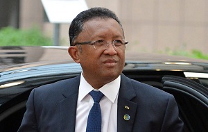 Мадагаскарский политический и государственный деятель, президент Мадагаскара с 25 января 2014 года