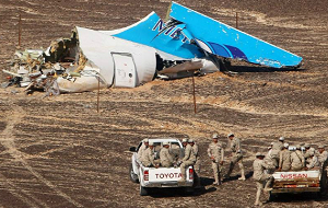 Утром 31 октября в Египте потерпел крушение самолет A321 российской авиакомпании «Когалымавиа». Лайнер выполнял рейс по маршруту Шарм-эль-Шейх — Санкт-Петербург. На борту самолета находились 224 человека, в том числе и члены экипажа. По информации египетских властей, в катастрофе A321 никто не выжил. По предварительной версии Египта, причиной аварии могли послужить технические неполадки
