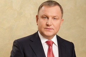 Российский политик , с 2014 года по настоящее время — глава городского округа Балашиха (Московская область), с 2003 по 2014 год — глава городского округа Железнодорожный