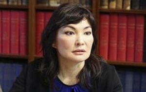 Жена Мухтара Аблязова крупного казахстанского и российского предпринимателя, бывшего министра энергетики, индустрии и торговли Казахстана.