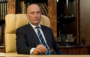 Член Совета Федерации от правительства Амурской области, резидент компании Peter Hambro Mining, Совладелец ОАО "М2М Прайвет Банк"